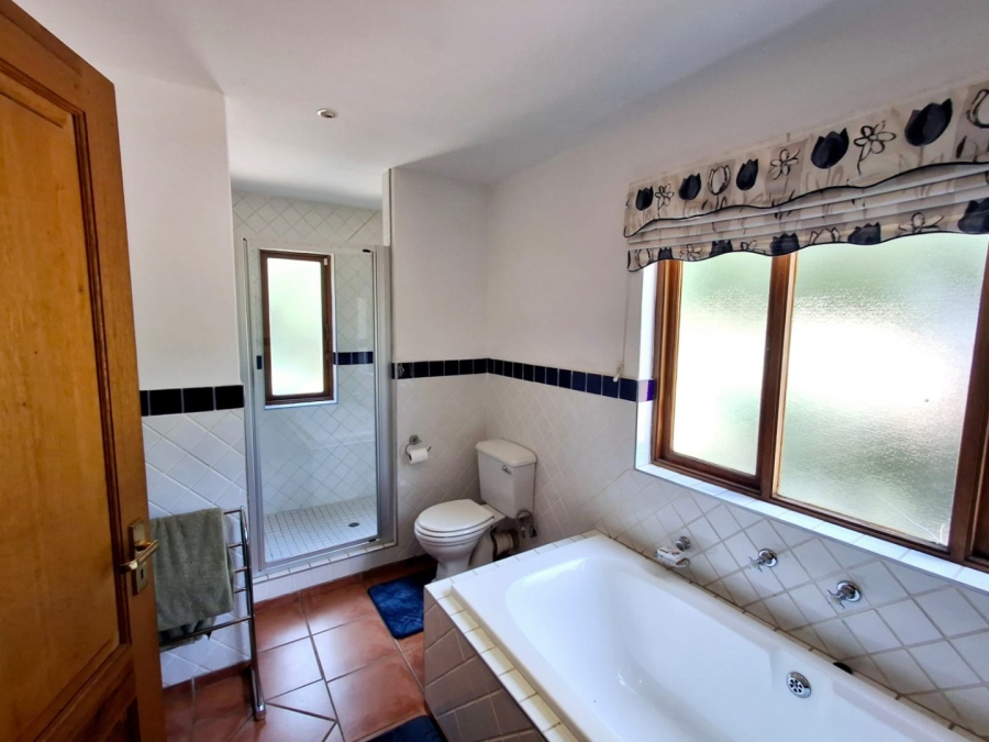 4 Bedroom Property for Sale in Boschenvaal River Front Lodges Free State